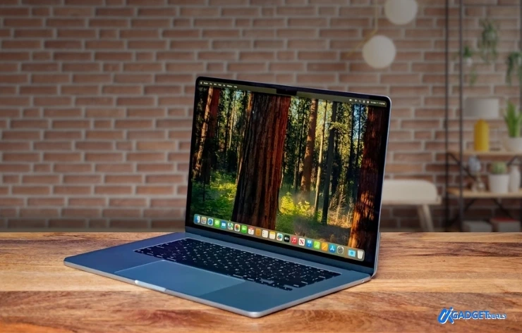 Laptop Vs Desktop. Choose a laptop if you are a traveler, student, or want casual browsing. 